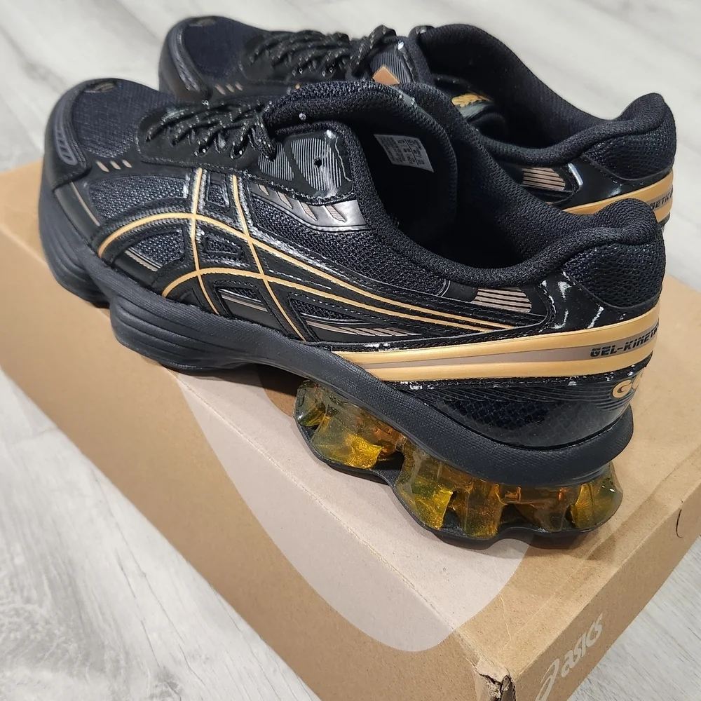 ASICS Men's Black and Gold Running Shoes